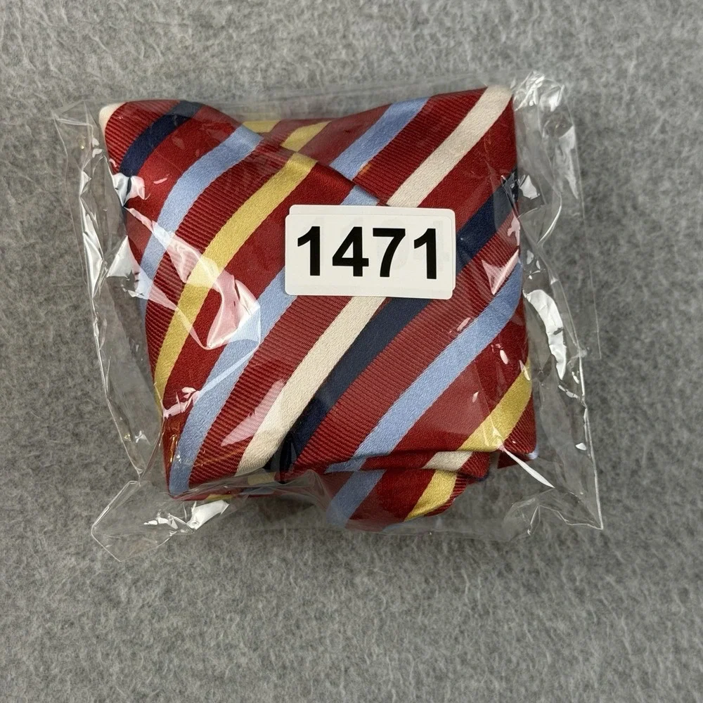Vintage IZOD 100% Silk Red Blue Stripe Necktie Classic Preppy Tie 58x3.75